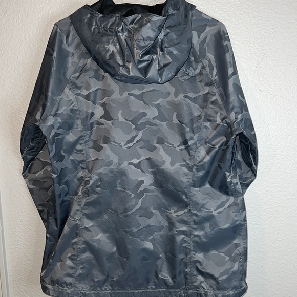 Camo North Face Windbreaker - Picture 7 of 15